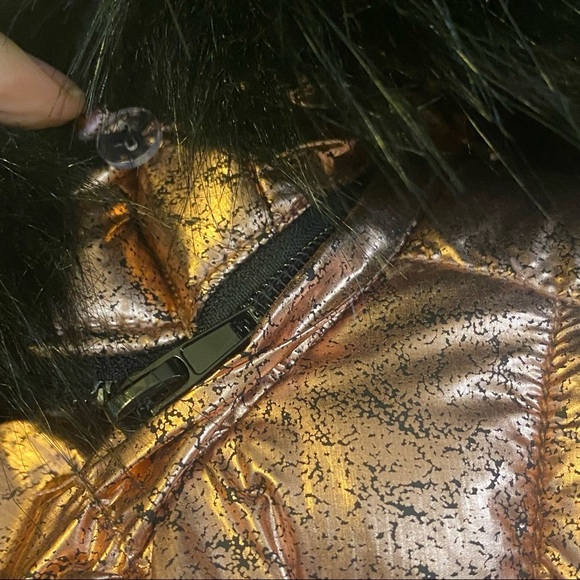 Coalition L.A. Reversible Metallic‎ Faux Fur Coat Mob Wife - Picture 12 of 16